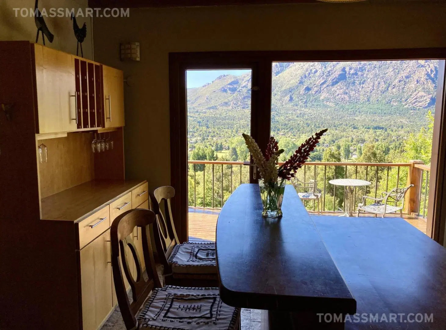 Casa Patagónica con vista al Lago y Cerro Ventana en Arelauquen 3