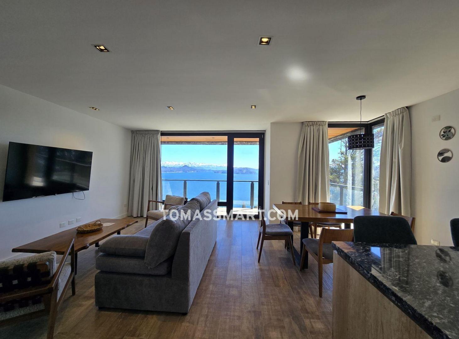 Foto de Depto dos dormitorios y balcón, excelente vista al lago, imagen 1