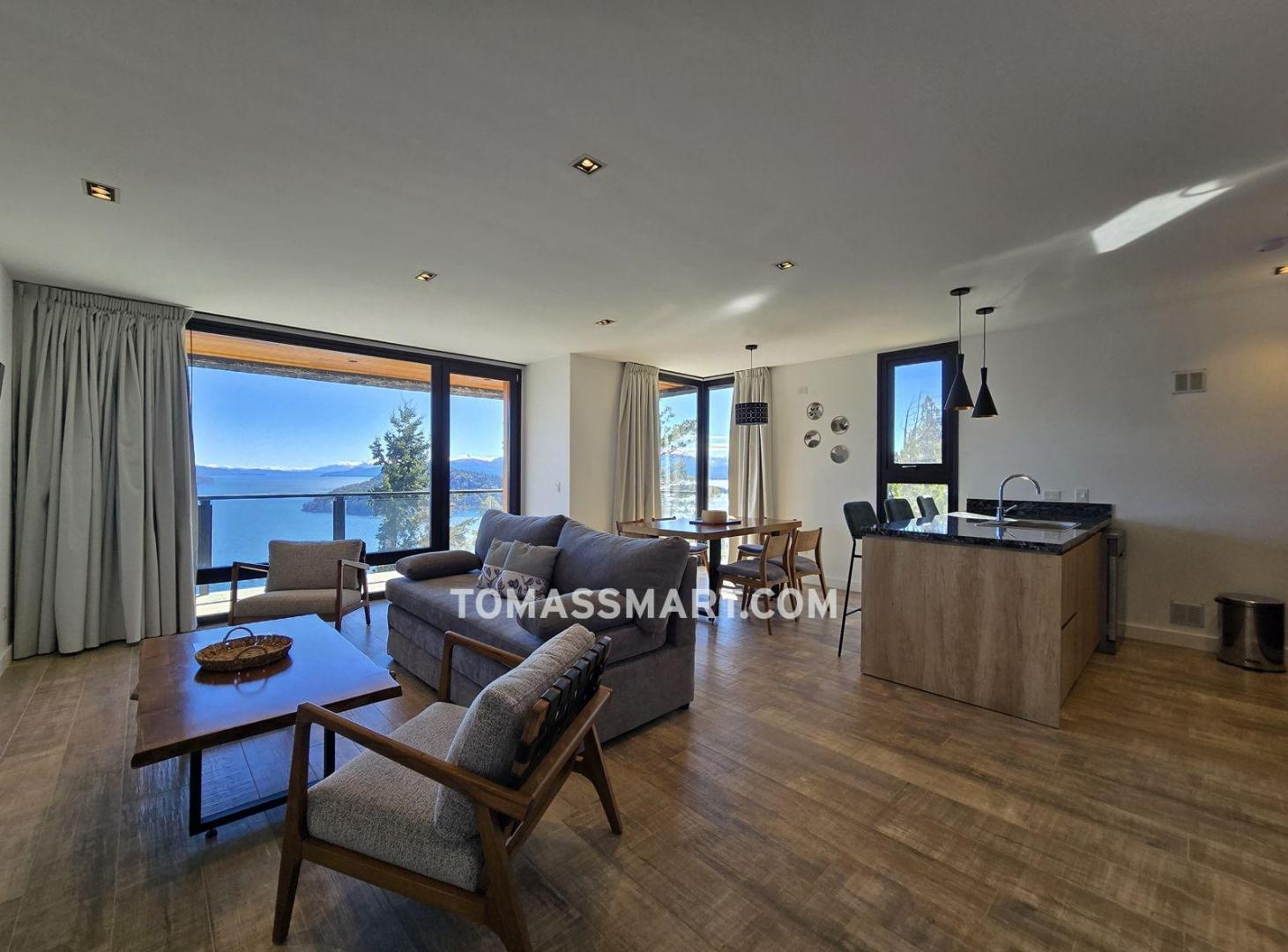 Foto de Depto dos dormitorios y balcón, excelente vista al lago, imagen 2