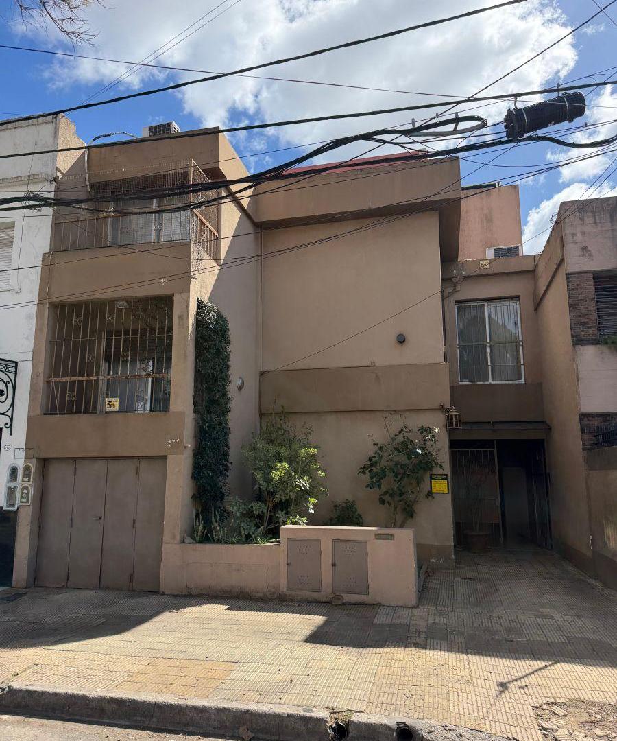 Foto de Excelente casa en Vicente López con jardín, imagen 1