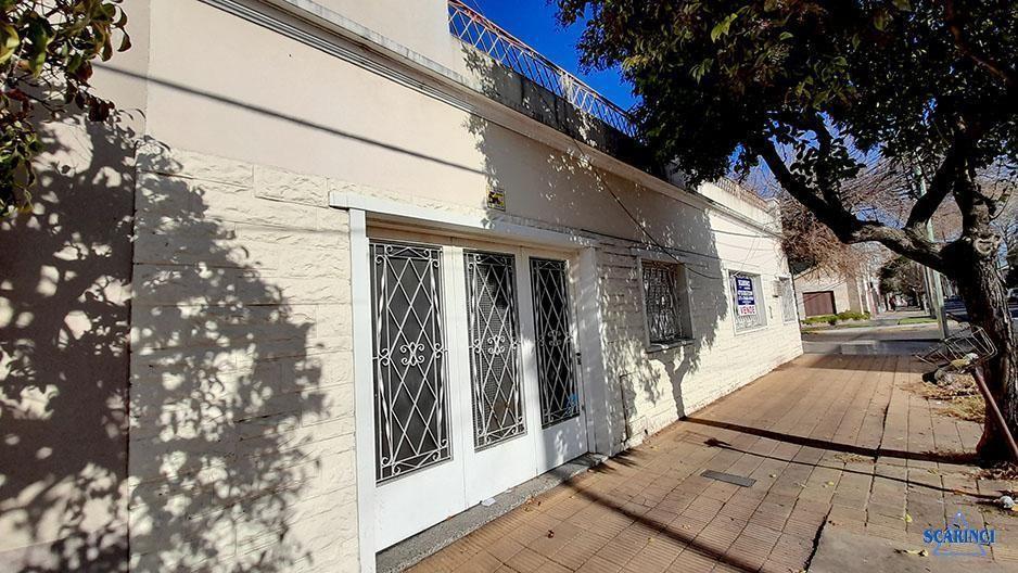 Casa en Venta Ubicado en Villa Lynch, San Martin, G. B. a. Zona Norte 3