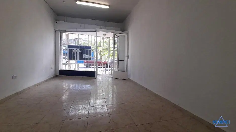 Local en alquiler - Santos Lugares. 2