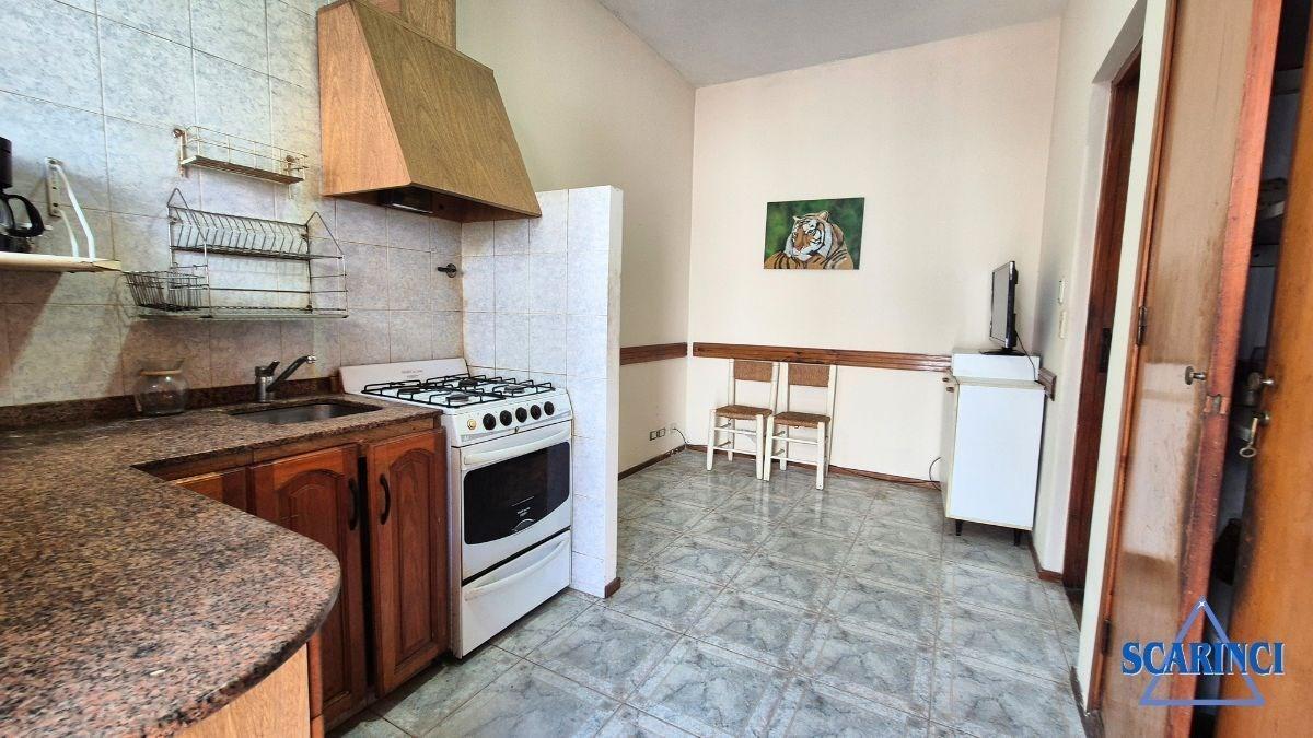 Foto de Departamento PH de 3 ambientes con patio y cochera en Alquiler en Villa, imagen 5