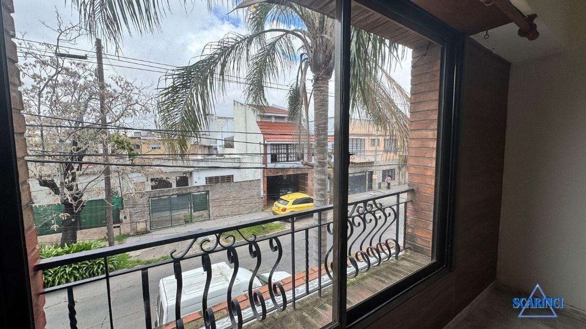 Foto de Departamento PH en Alquiler en Villa Lynch, San Martin, G.B.A. Zona, imagen 2