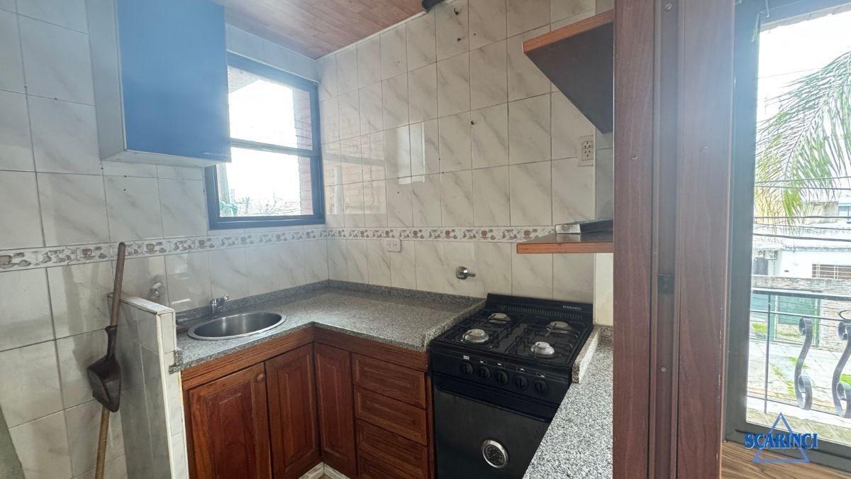Foto de Departamento PH en Alquiler en Villa Lynch, San Martin, G.B.A. Zona, imagen 3