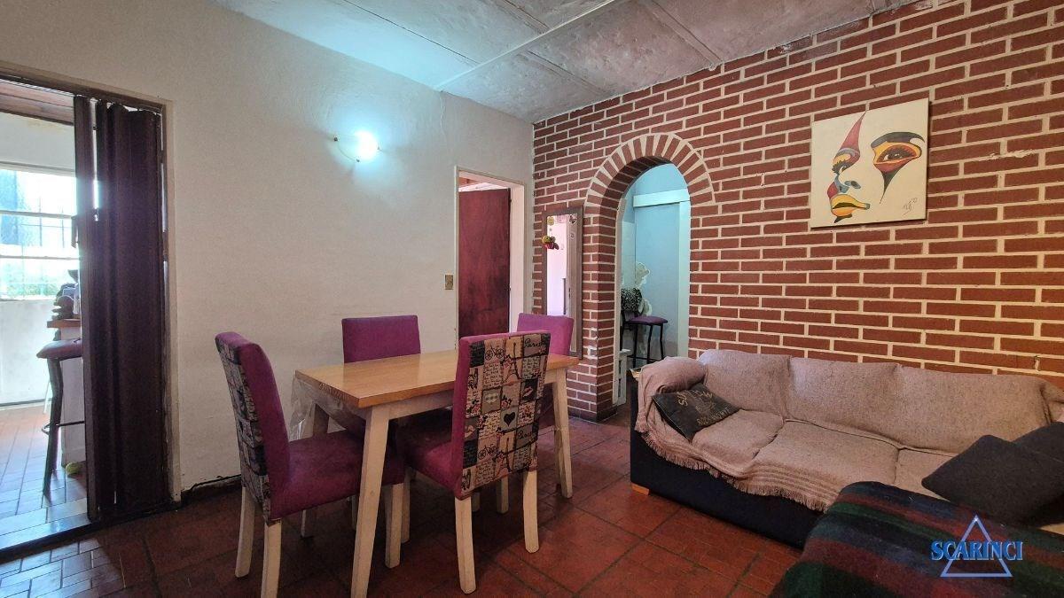 Foto de PH en Venta en Sáenz Peña de 3 ambientes con patio sin expensas, Tres, imagen 2