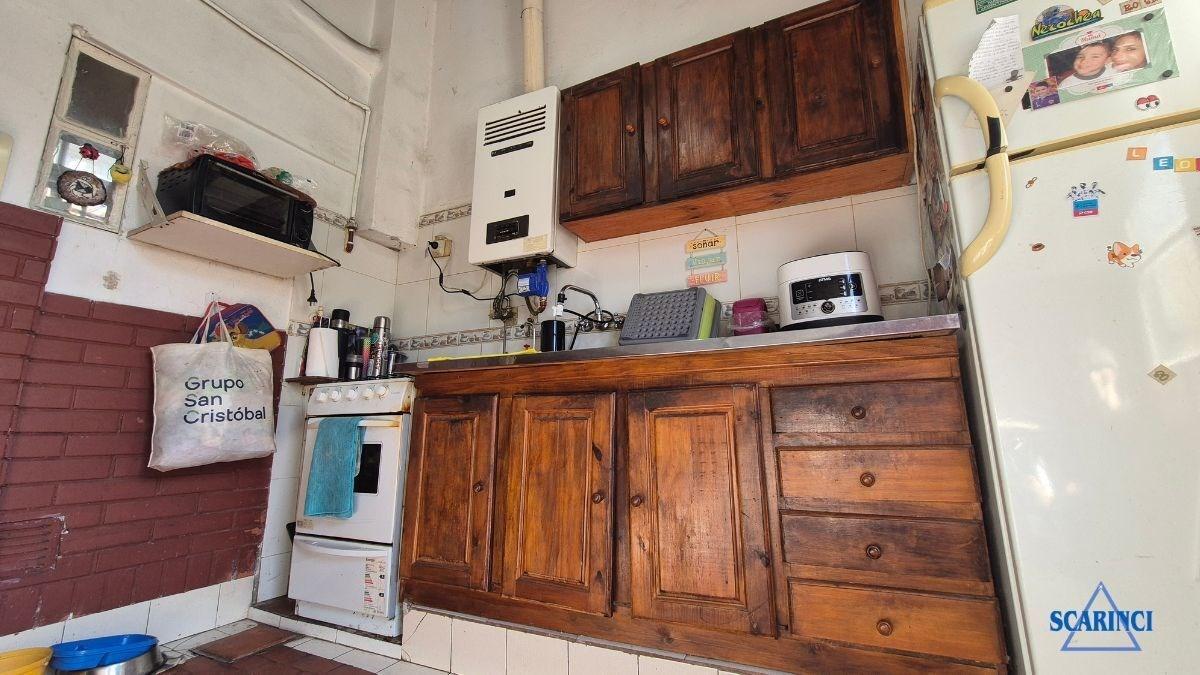 Foto de PH en Venta en Sáenz Peña de 3 ambientes con patio sin expensas, Tres, imagen 4