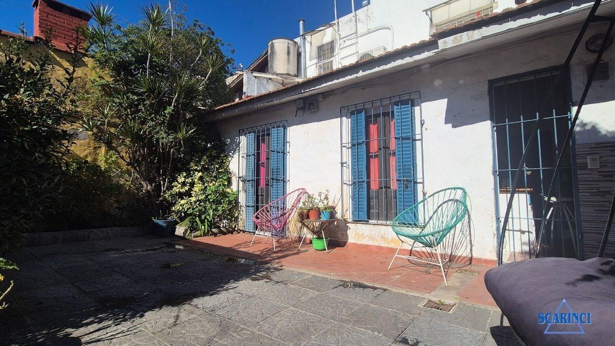 Foto de PH en Venta en Sáenz Peña de 3 ambientes con patio sin expensas, Tres, imagen 3