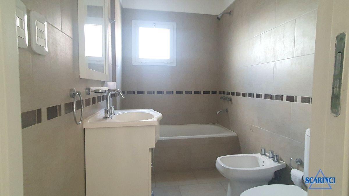 Foto de Departamento en Alquiler en Caseros, Tres de Febrero, G.B.A. Zona Oeste, imagen 3