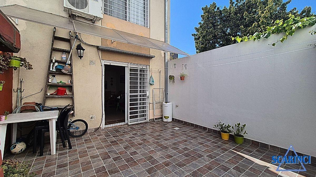 Foto de Departamento PH en Venta en Villa Raffo, Tres de Febrero, G.B.A. Zona, imagen 3