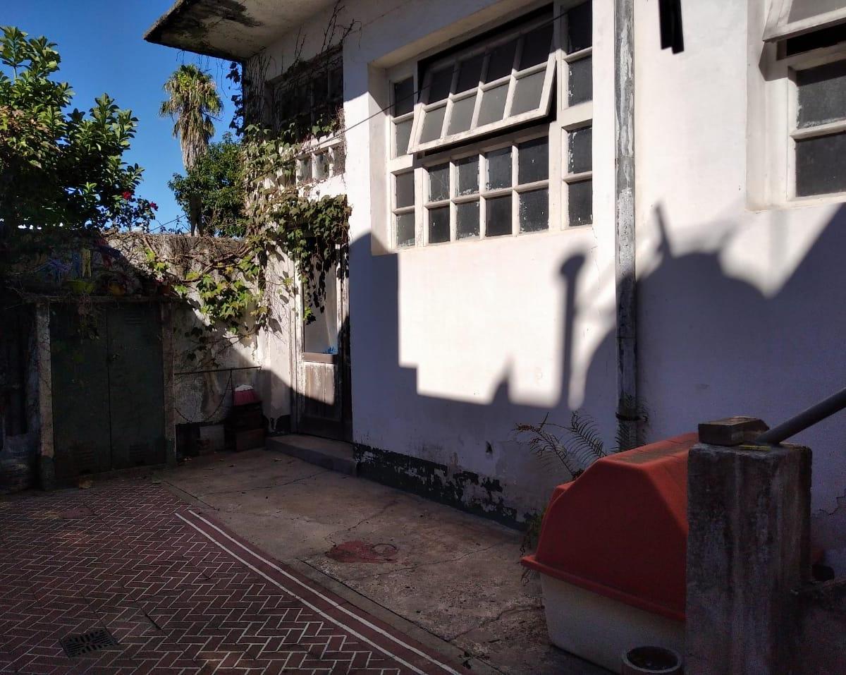 Foto de CASA 4 AMBIENTES CON GARAGE SOBRE LOTE 8,66 X 26 EN RAMOS MEJIA, imagen 3