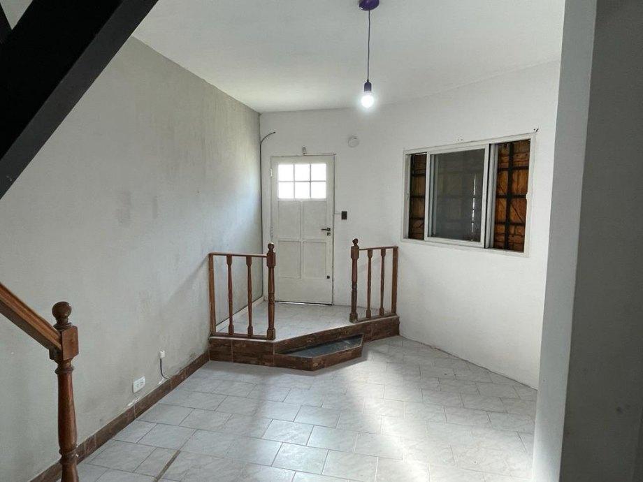 Foto de DUPLEX 3 AMBIENTES CON COCHERA EN VILLA LUZURIAGA, imagen 2