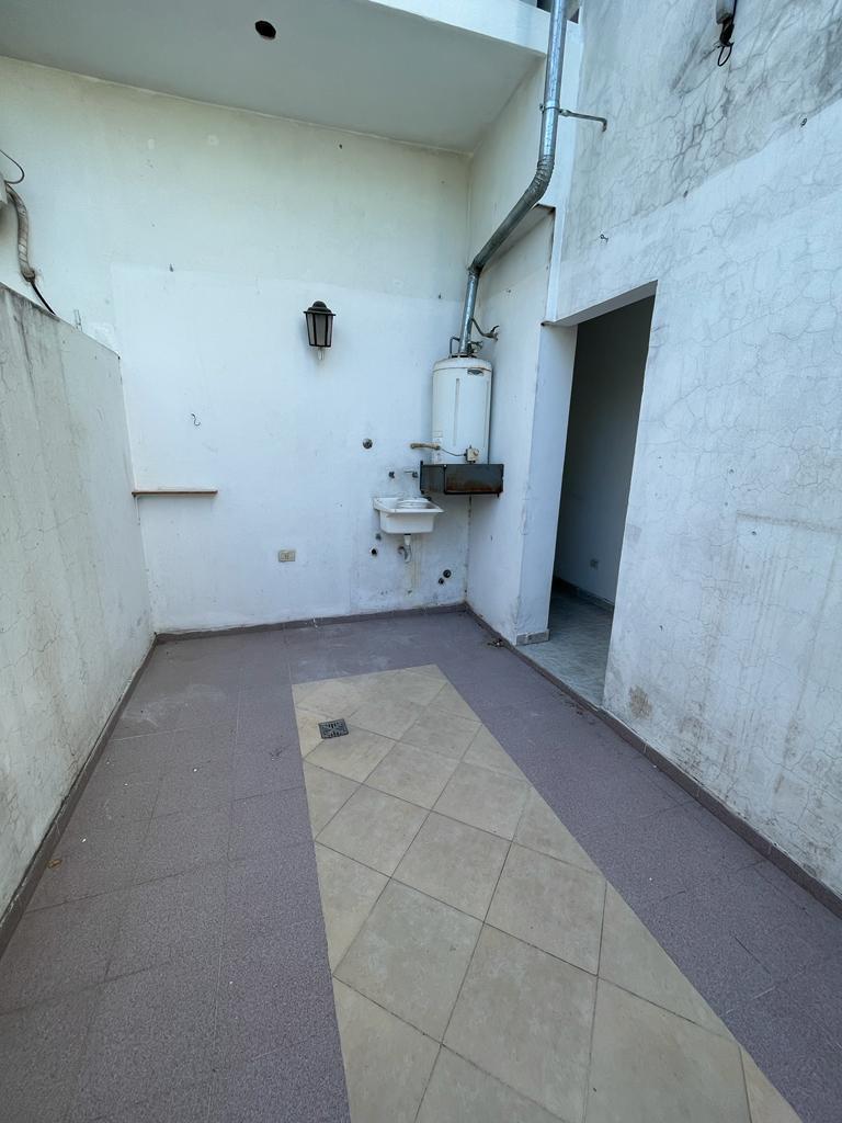 Foto de DEPARTAMENTO 2 AMBIENTES EN P.BAJA AL FRENTE CON PATIO (ENTRADA, imagen 5