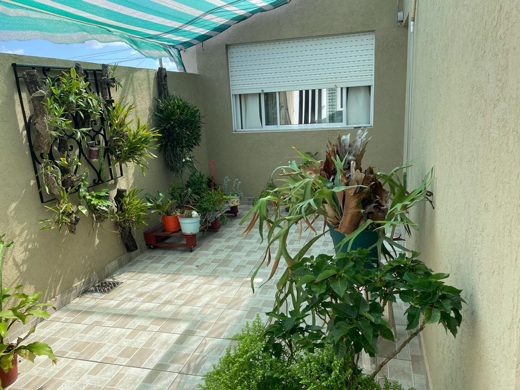 EXCELENTE PISO UNICO 4 AMBIENTES AL FRENTE
