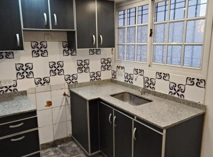 DUPLEX EN ALQUILER EN PRIMER PISO AL FRENTE CON COCHERA EN RAMOS MEJIA 1