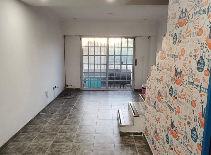 DUPLEX EN ALQUILER EN PRIMER PISO AL FRENTE CON COCHERA EN RAMOS MEJIA 2
