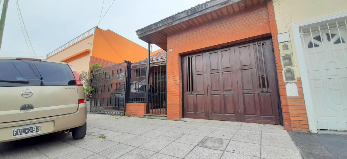 Chalet de 6 Amb Amplios en 2 Plantas con Cochera y Amplio Patio Apta Credito! 2