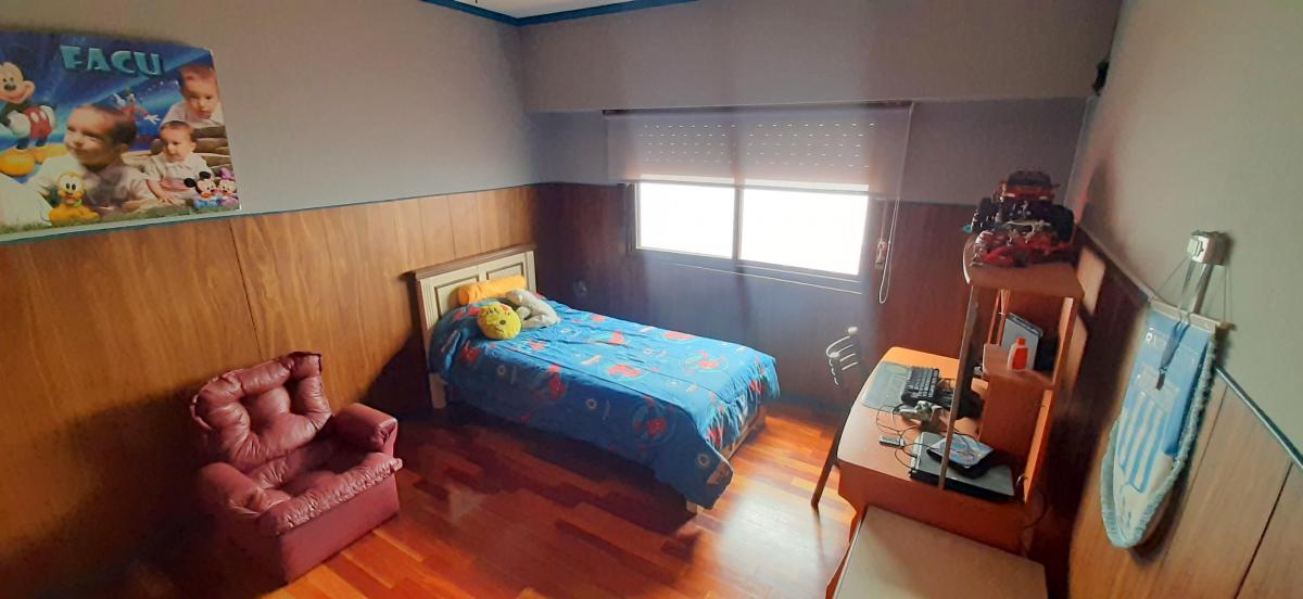 Chalet de 6 Amb Amplios en 2 Plantas con Cochera y Amplio Patio Apta Credito! 3