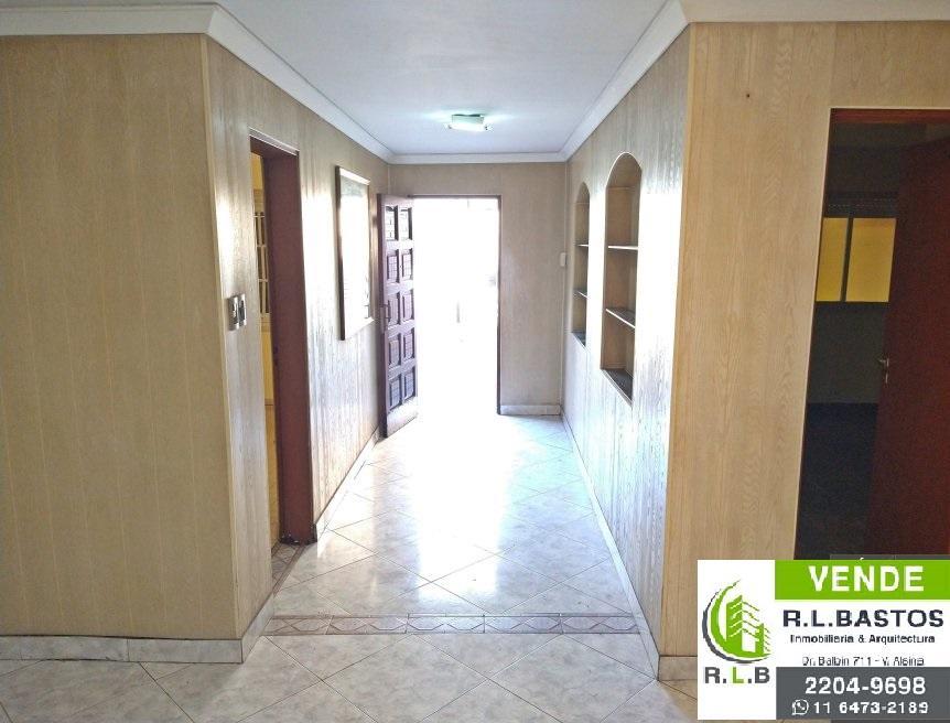 Hermoso Chalet de 4 Amb con Cochera Valentin Alsina 3