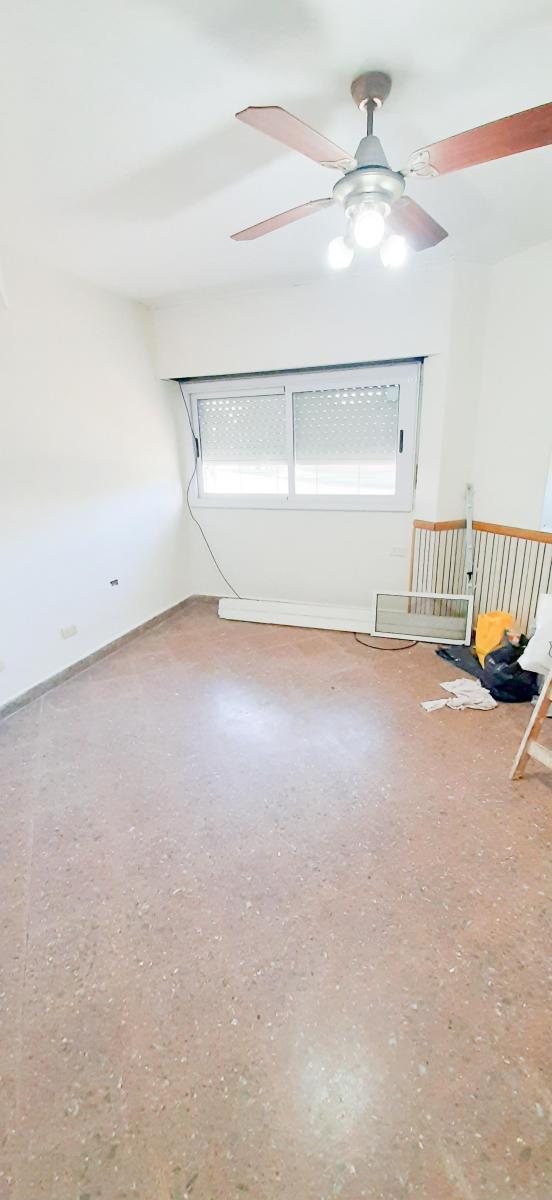 Departamento de 3 Amb en Esquina Al Frente Apto Credito! 2