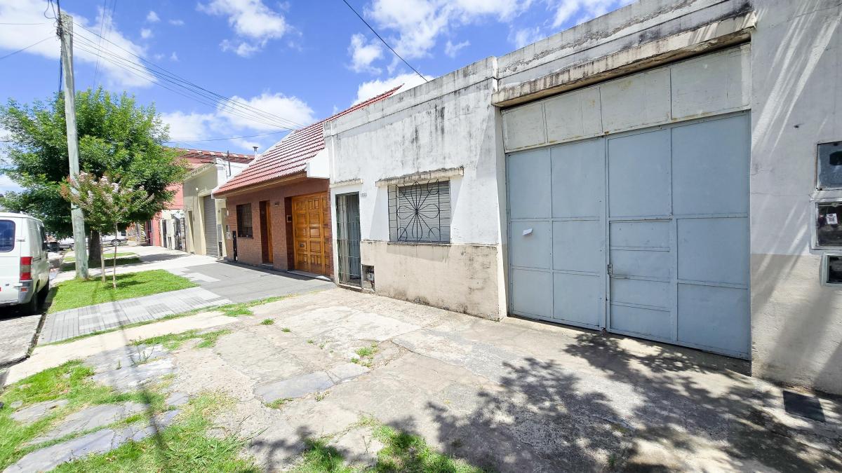 VENTA DE PROPIEDAD A RECICLAR O DEMOLER EXCELENTE LOTE IDEAL INVERSOR!