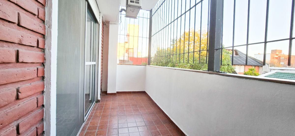 Foto de Hermoso 2 Ambientes con Balcón y Aire – Listo para Mudarse”, imagen 2