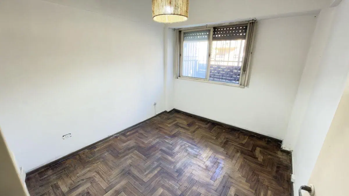 ALQUILER – DEPTO 2 AMBIENTES EN PLANTA BAJA VALENTIN ALSINA 4
