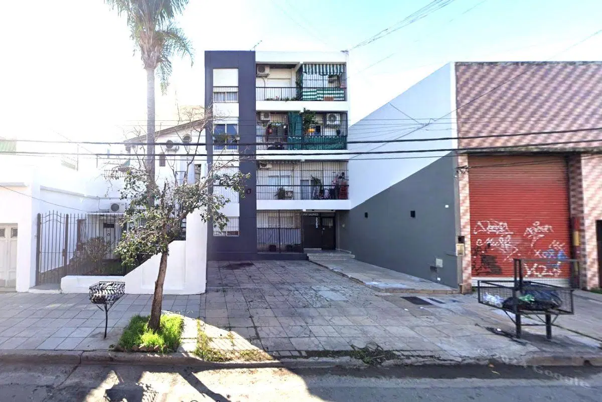 ALQUILER – DEPTO 2 AMBIENTES EN PLANTA BAJA VALENTIN ALSINA 3