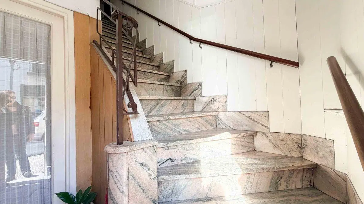 Departamento de 3 Ambientes con Doble Balcón, Gran Terraza Propia y Sin Expensas. Apto Crédito. 4