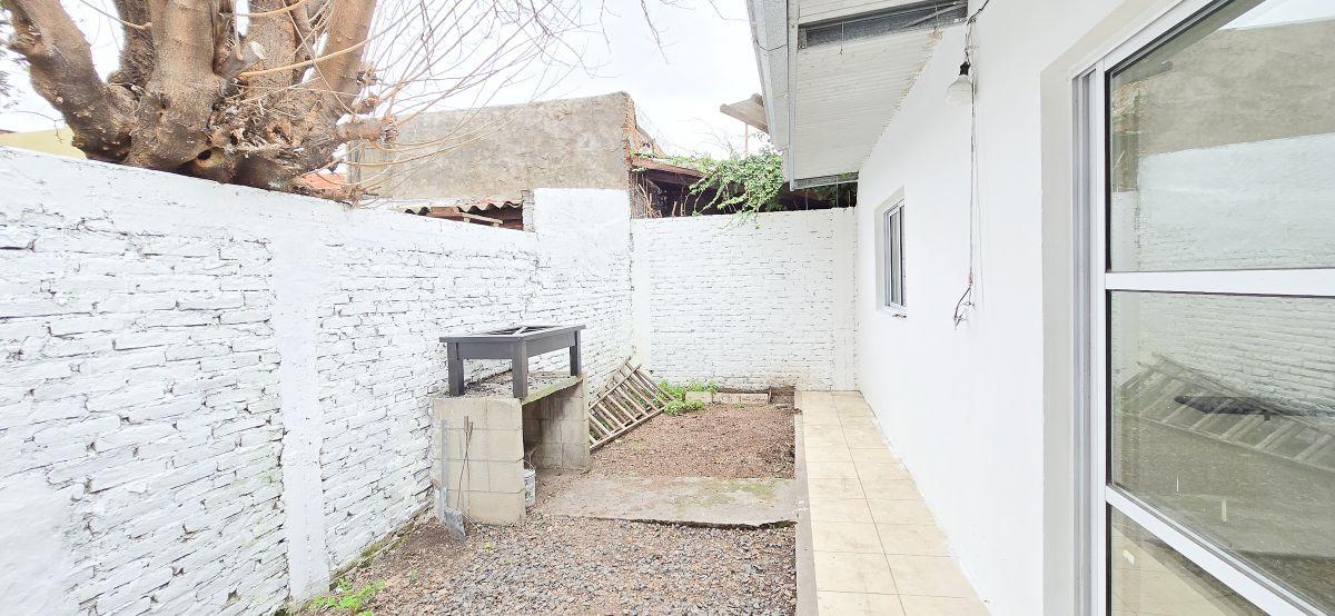 Foto de PH 3 AMBIENTES EN ALQUILER CON PATIO – VALENTÍN ALSINA, imagen 4