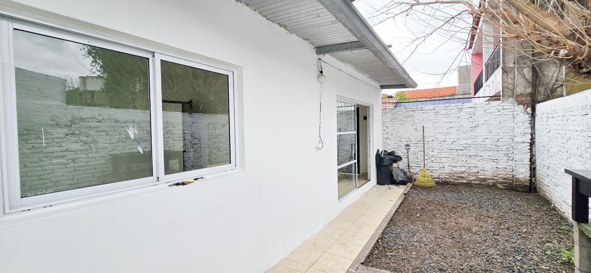 Foto de PH 3 AMBIENTES EN ALQUILER CON PATIO – VALENTÍN ALSINA, imagen 5