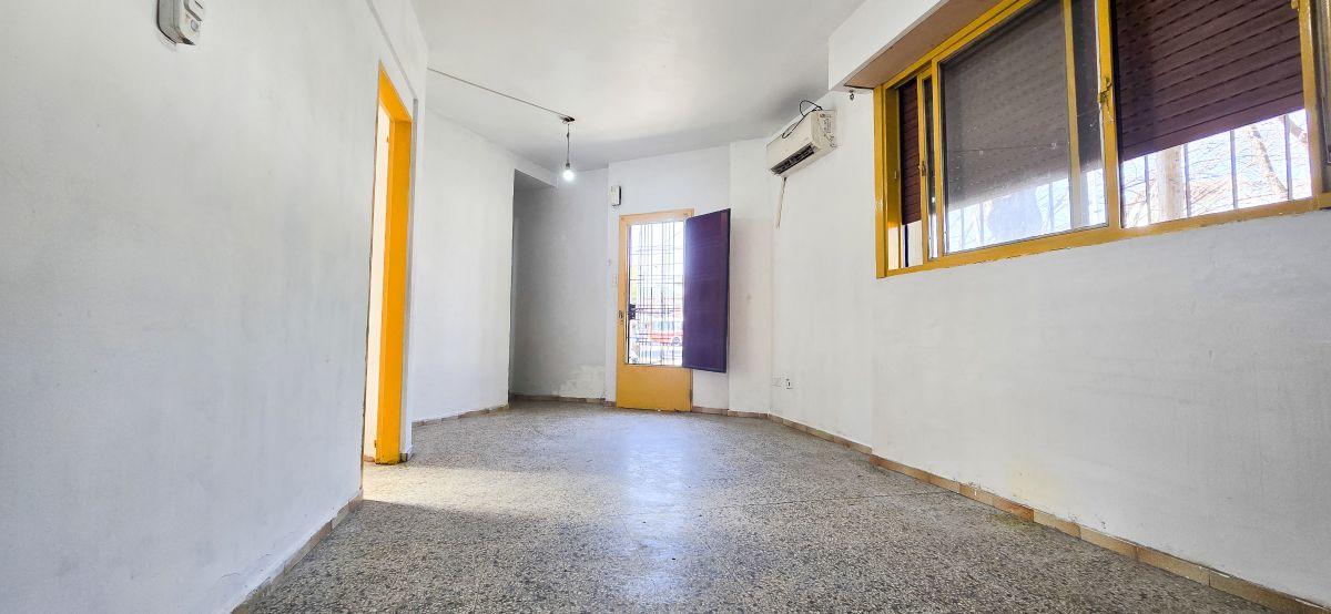 Foto de DEPARTAMENTO 2 AMBIENTES EN PLANTA BAJA CON PATIO – VALENTÍN ALSINA, imagen 3