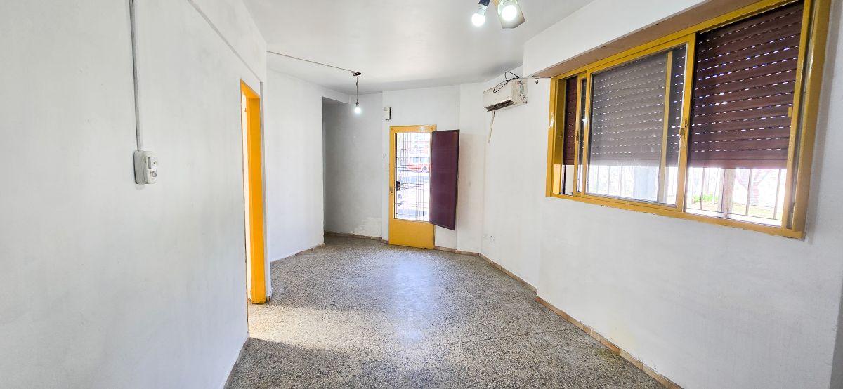 Foto de DEPARTAMENTO 2 AMBIENTES EN PLANTA BAJA CON PATIO – VALENTÍN ALSINA, imagen 1