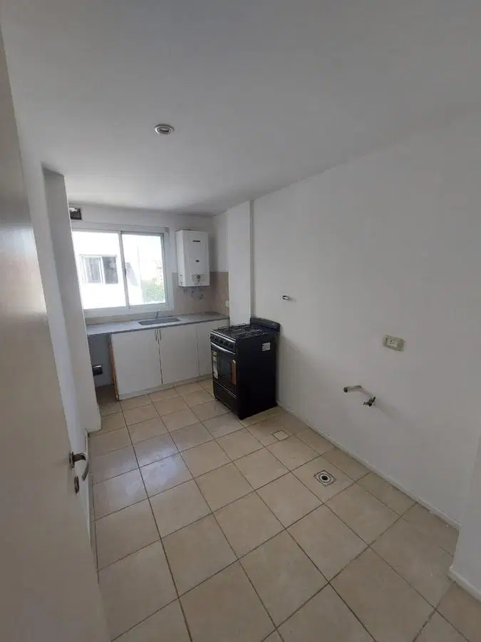 B° SAN MARTÍN - EXCLUSIVO DPTO. DOS DORM. C/ BALCÓN - A MTS PLAZA RAFAEL NUÑEZ!!! 5