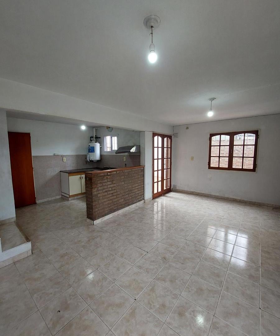 Foto de Alquiler Alta Gracia: Hermosa Casa estilo Duplex C/ 3 Dormitorios, patio y cochera !!, imagen 3