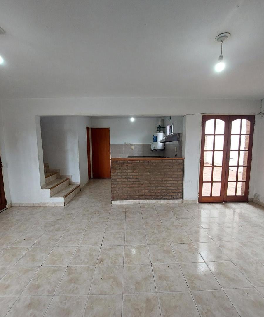Foto de Alquiler Alta Gracia: Hermosa Casa estilo Duplex C/ 3 Dormitorios, patio y cochera !!, imagen 4
