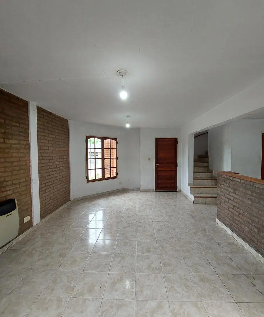 Alquiler Alta Gracia: Hermosa Casa estilo Duplex C/ 3 Dormitorios, patio y cochera !! 2