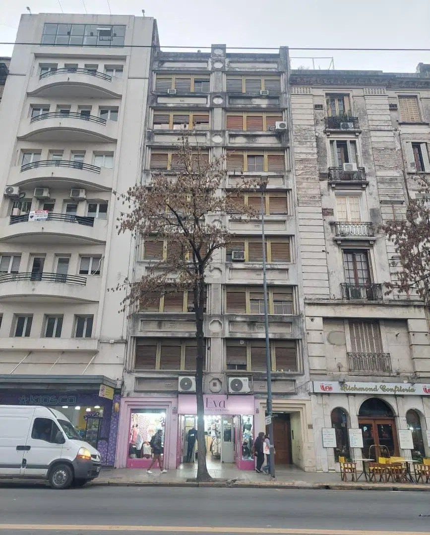 Centro: Depto. de un Dor. sobre Av.Colon en pleno centro !! 2