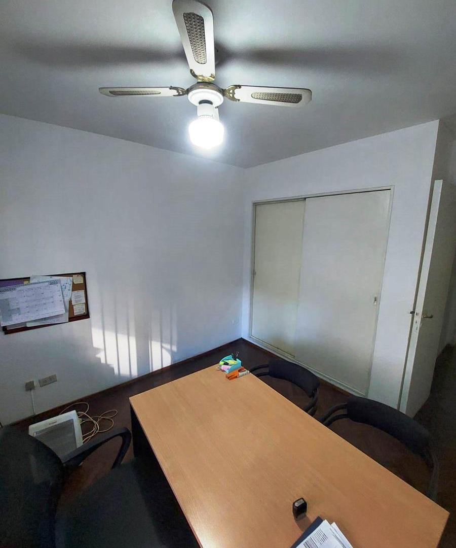 Foto de Bº Centro: Depto de 2 Dormitorios de uso comercial/oficina - zona, imagen 4