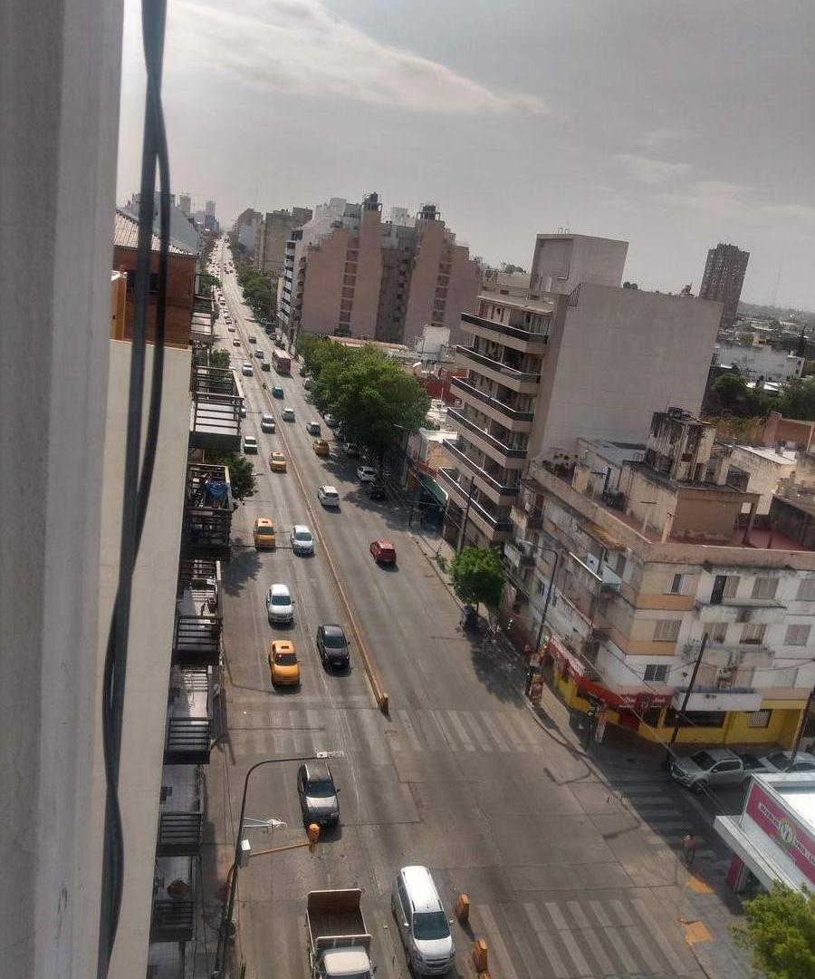 Foto de Bº Alberdi: Excelente Departamento de 1 Dormitorio sobre Av. Principal, imagen 5