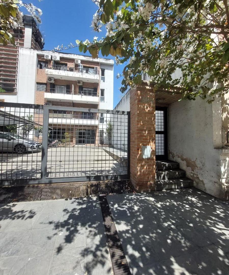 Foto de B° Guemes: Comodo Depto. de 1 Dor. C/Balcon a Mts de Nva Cba !!, imagen 5