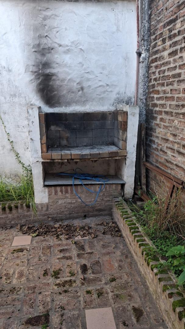 Foto de Casa sobre Av. San Martin a pocos mts de estacion Torcuato, imagen 3