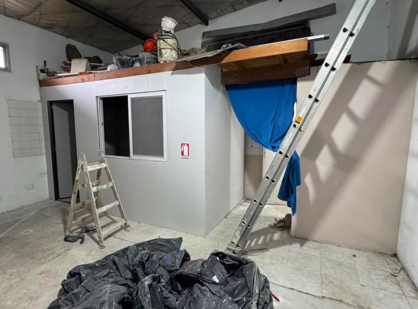 Foto de Impecable local con oficina de 66m2 - Pleno centro comercial, imagen 1