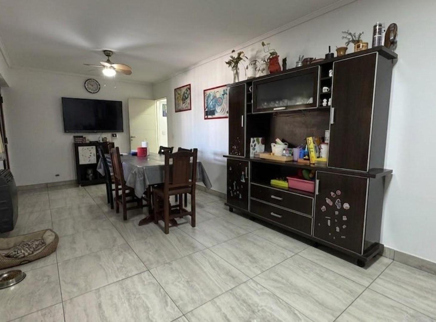 Foto de Casa con Local Comercial y Dos Viviendas increibles, imagen 2