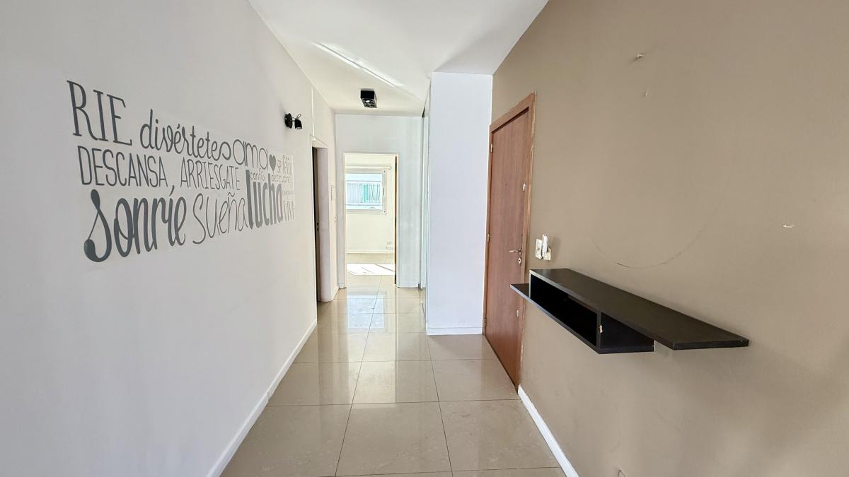 Foto de ARENALES 1400 | 3 amb en suite + toilette | Ascensor privado | 100 m² |, imagen 2