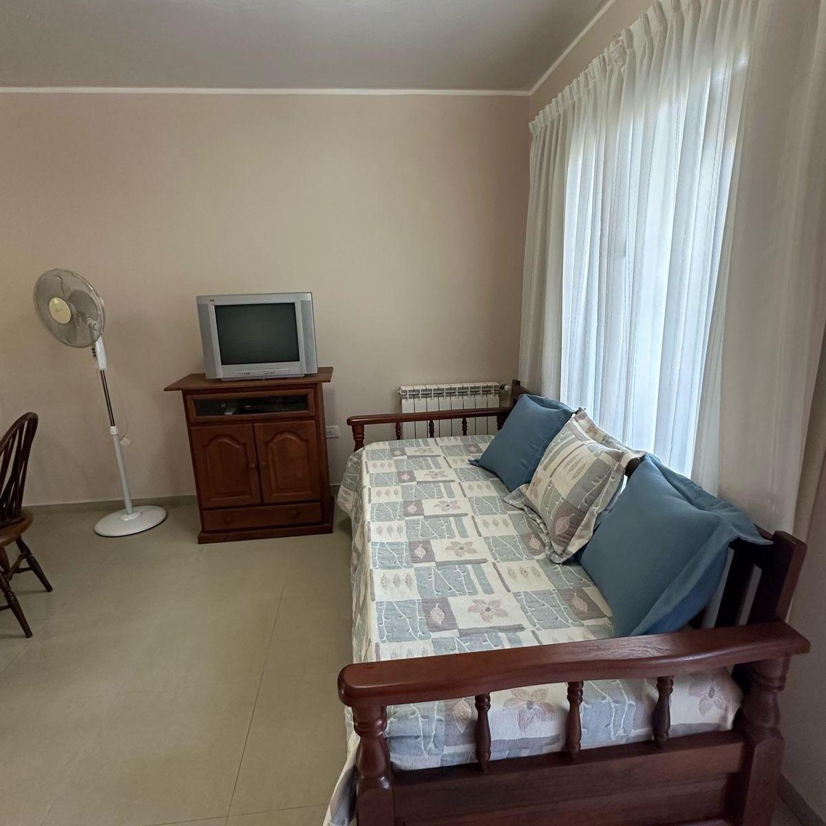 Departamento Duplex de 2 Dorm. en Complejo - B° Santa Rita 2