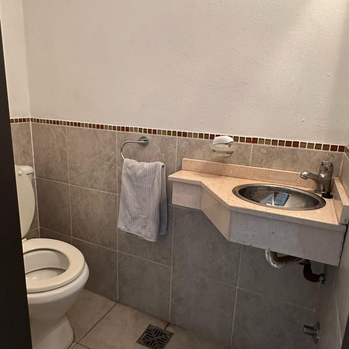 Departamento Duplex de 2 Dorm. en Complejo - B° Santa Rita 4