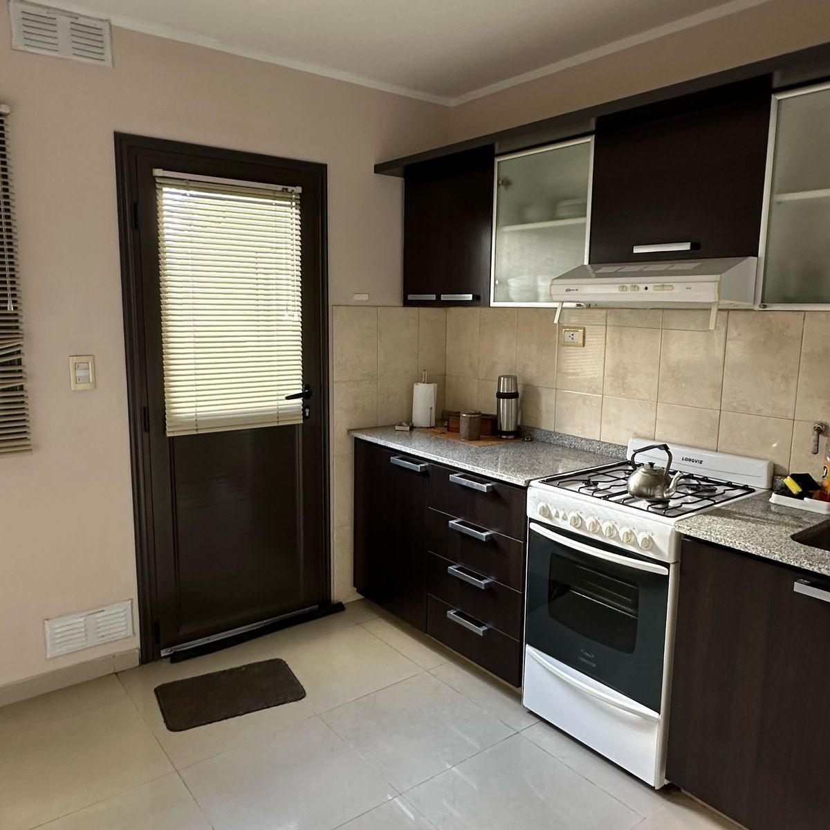Departamento Duplex de 2 Dorm. en Complejo - B° Santa Rita 4