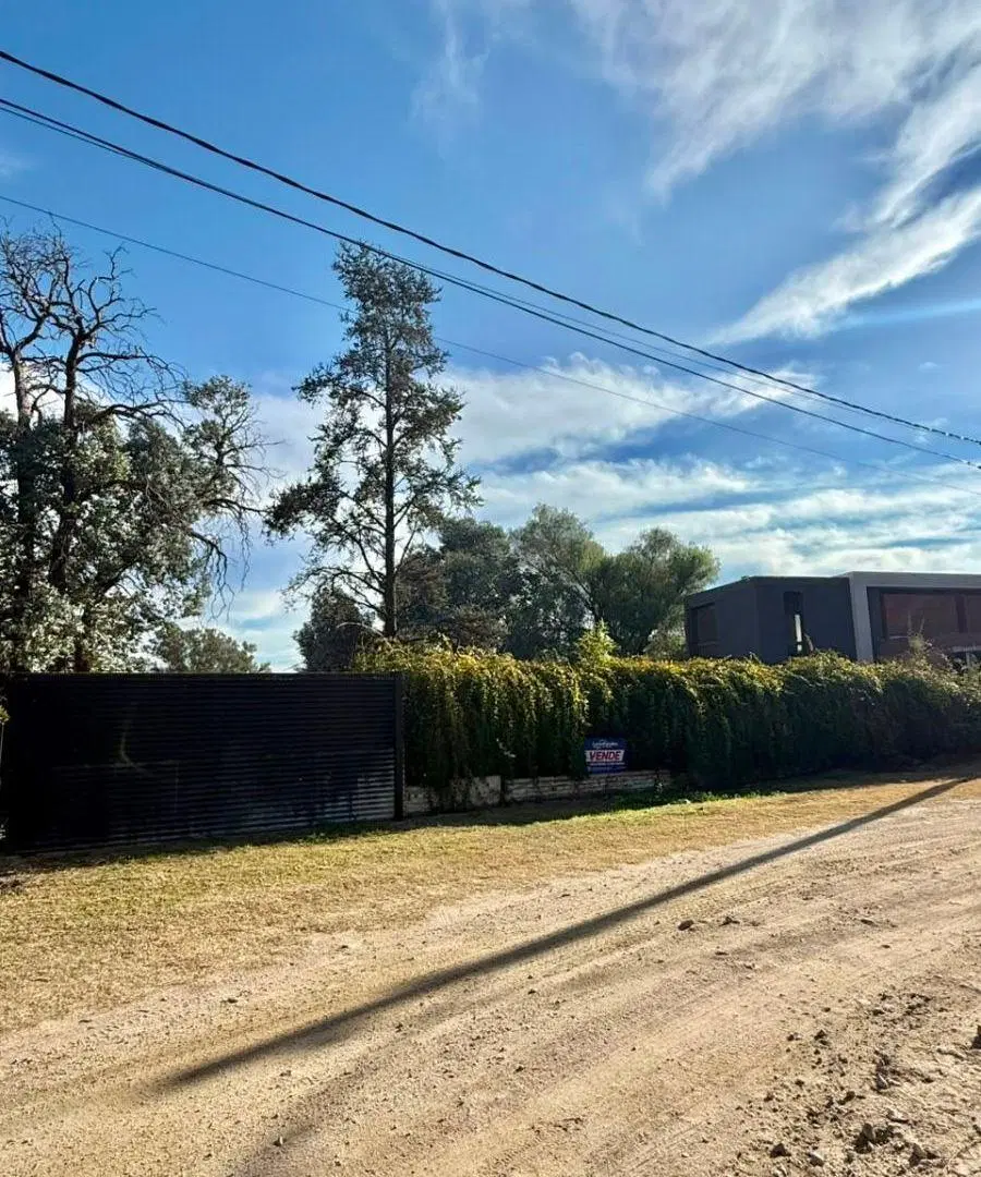 Terreno en venta en Barrio Costa Azul Norte con vista al lago 6