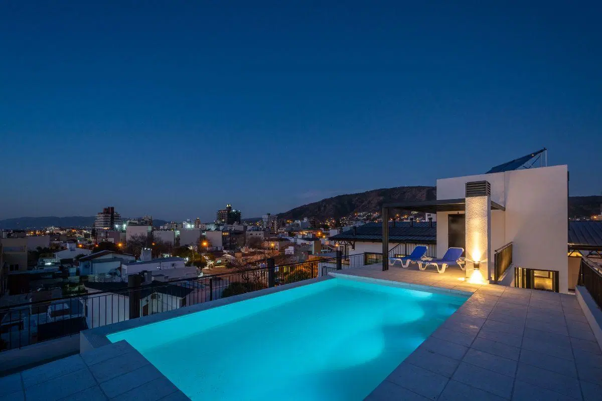 Departamento en venta con pileta climatizada 365 días y cochera 1